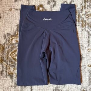 Alphalete Crisscrossed Waist Seamless Front Purple Leggings